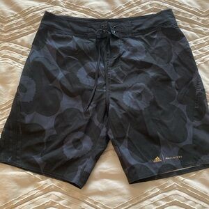 Adidias & Marimekko collab men’s swim trunks black floral size 32